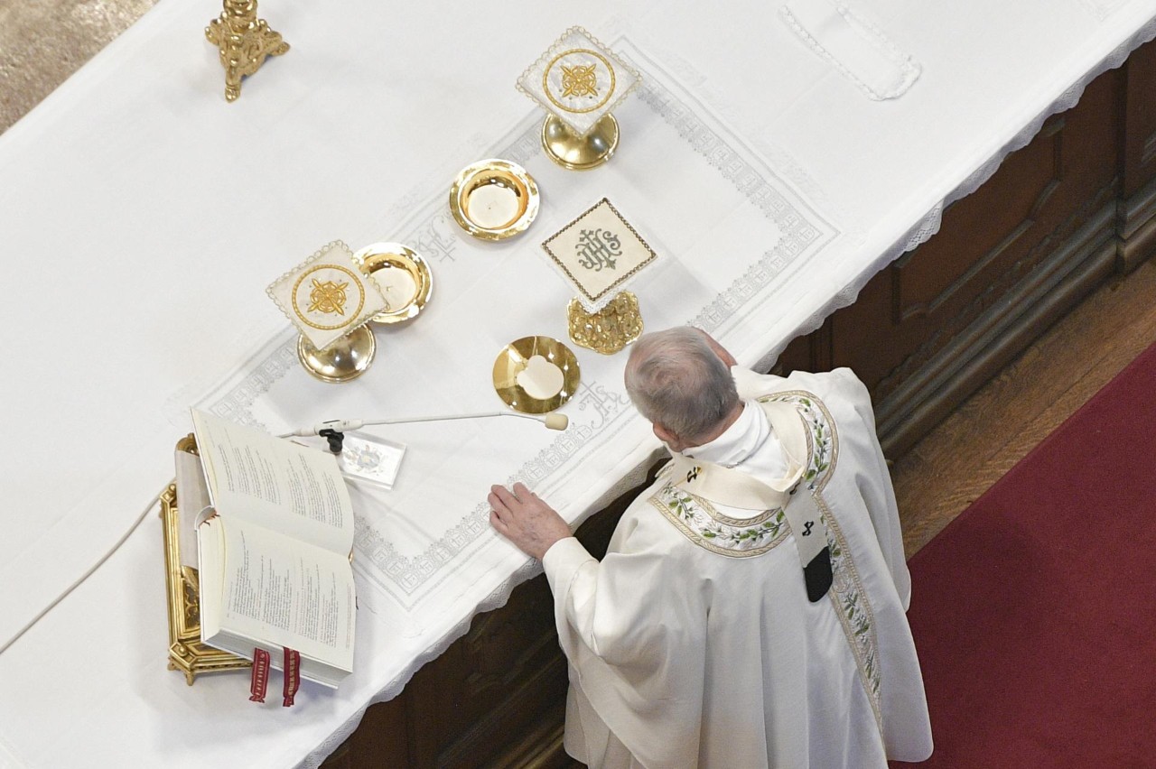 Communiqué on the publication of the Apostolic Letter 'Desiderio desideravi"